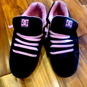Women’s DC skate shoes